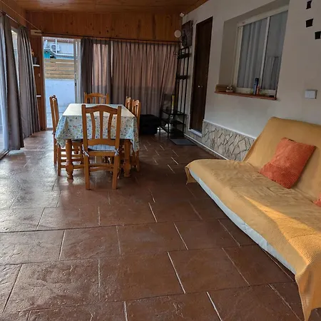 Semesterbostad Casa M&d Lloret de Mar